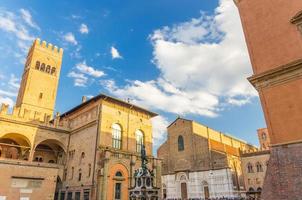 fonte de netuno fontana del nettuno, palácio re enzo palazzo e basílica di san petronio igreja foto