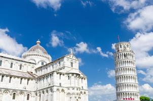 catedral de pisa duomo cattedrale e torre inclinada torre na praça piazza del miracoli foto