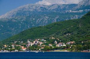 Baía de Boka Kotor, Herceg Novi e Monte Orjen Alpes Dináricos, Montenegro foto