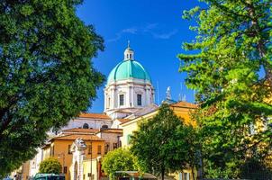 santa maria assunta igreja católica romana ou nova catedral foto