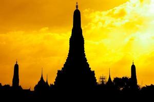 wat arun, o templo do amanhecer, silhueta foto