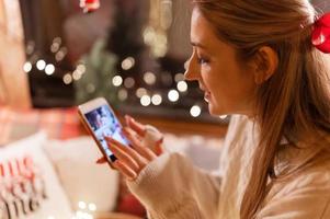 natal férias aconchegante véspera feliz ano novo inverno mulher pessoas foto