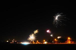 foguete diferente em um fogos de artifício foto