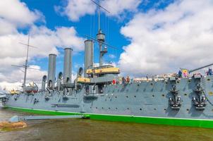 são petersburgo, rússia, 4 de agosto de 2019 navio museu cruzador protegido aurora ancorado foto