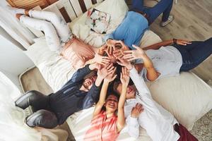 grupo de diversas pessoas multiétnicas conceito de trabalho em equipe foto