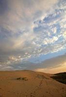 duna de areia em grandes colinas de areia na cênica saskatchewan foto