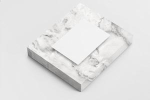 maquete de carta de papel a4 branco em pedra de mármore clássico elegante foto