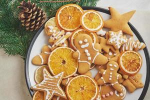 biscoitos de mel de natal com laranja foto