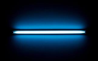 detalhe de um tubo de luz fluorescente