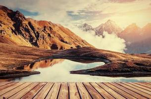 a paisagem pitoresca nas montanhas. svaneti superior foto