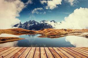 a pitoresca paisagem nas montanhas. Upper Svaneti, Geórgia foto