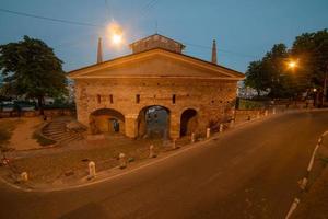 antigo portão de acesso à cidade fortificada de bergamo foto