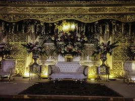 decoração simples para uma cerimônia de casamento na indonésia foto