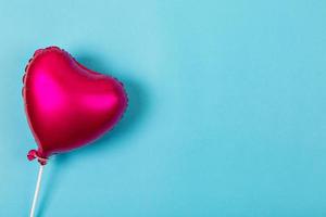 balão rosa em forma de coração foto