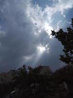 nuvens incríveis em israel belas vistas da terra santa foto