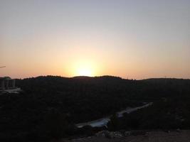 incrível pôr do sol em vistas de israel da terra santa foto