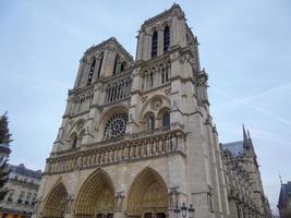 notre dame paris foto