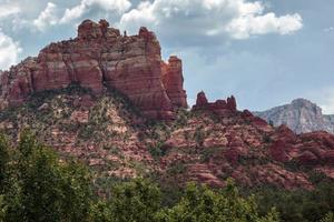 montanhas ao redor de Sedona foto