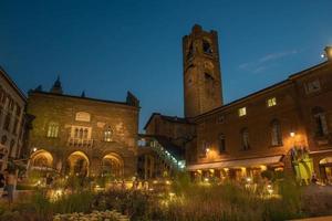 bergamo itália setembro 2018 cidade velha em uma cidade alta transformada em jardim botânico para os mestres da paisagem foto