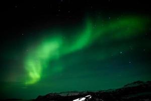 luzes do norte sul da islândia foto