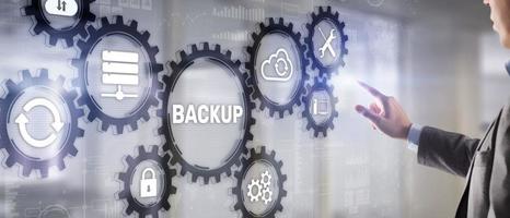 conceito de negócio de tecnologia de internet de dados de backup na tela virtual foto