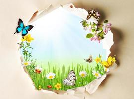 tema de primavera conceitual com papel gappy e prado de primavera com borboletas e camomilas florescendo foto