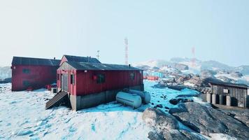 estação marrom é uma base antártica e estação de pesquisa científica foto