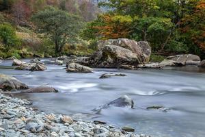 o rio glaslyn no outono foto