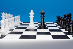 jogo de tabuleiro de xadrez para ideias e competição e estratégia, conceito de sucesso empresarial foto
