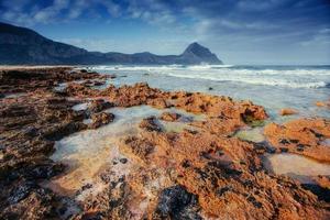 cênica costa rochosa cabo milazzo. Sicília foto