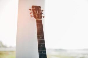 violão, instrumentos musicais para quem gosta de música, conceitos de violão foto