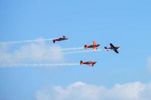 show aéreo de airbourne em eastbourne 2014 foto