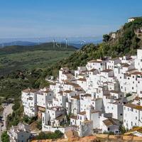 casares, andalucia, espanha, 2014. vista de casares na espanha em 5 de maio de 2014 foto