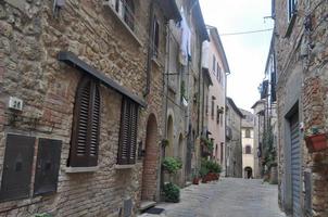 vista da cidade de volterra foto