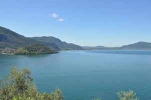 vista do lago iseo foto