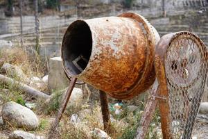 máquina misturadora de cimento velha máquina de mistura de concreto foto