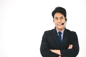 olhar de liderança profissional da nova geração. jovem negócio sorriso call center homem asiático foto