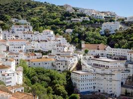 casares, andalucia, espanha, 2014. vista de casares na espanha em 5 de maio de 2014 foto