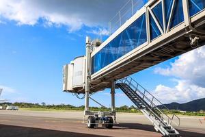 ponte avio no aeroporto foto