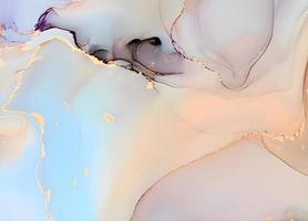 pintura de arte fluida abstrata de luxo natural na técnica de tinta de álcool. correntes de tons translúcidos, redemoinhos metálicos serpenteantes e sprays espumosos de forma colorida. foto