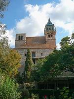 vista da cidade de valldemossa foto