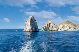 destino turístico cênico arco de cabo san lucas, el arco, perto de playa amantes, praia dos amantes conhecida como playa del amor e playa del playa del divorcio, praia do divórcio foto