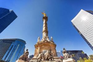 anjo da independência monumento localizado na rua reforma perto do centro histórico da cidade do méxico