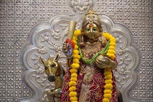 estátua navratri mata em mandir foto