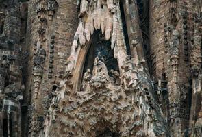 catedral da sagrada familia na espanha barcelona foto