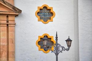 ruas ronda no centro histórico da cidade foto