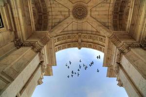 arco da praça do comércio em lisboa foto