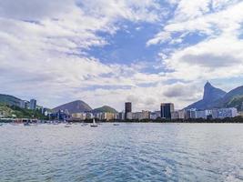 rio de janeiro brasil 18 de outubro de 2020 cristo redentor corcovado montanha botafogo paisagem urbana rio de janeiro brasil. foto