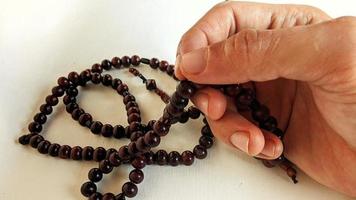 fundo islâmico do instrumento de oração. adequado para artigos sobre o Ramadã. foto