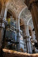 málaga, andaluzia, espanha, 2017 vista interior da catedral da encarnação foto